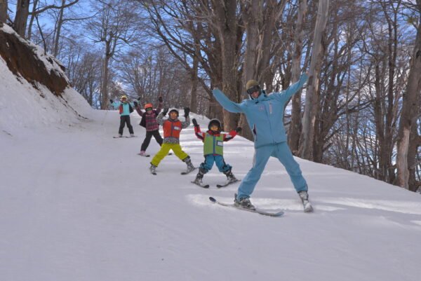 Clase de Ski para Niños - 7 Medios Días (Solo Por la Mañana)